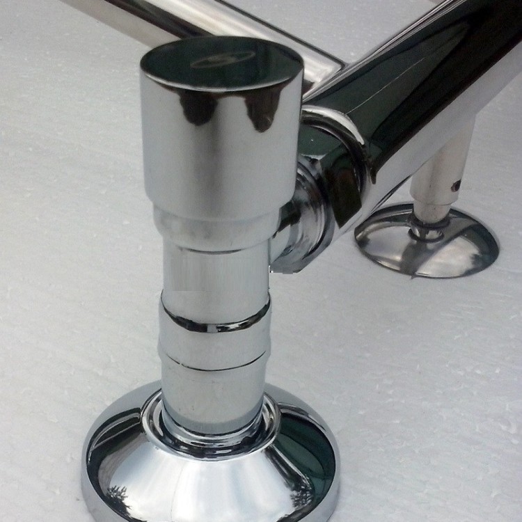 Угловой кран  1/2"  вентильный для полотенцесушителя   - Основные контакты 02